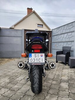 Honda CBR 1100 Blackbird - 2