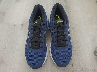 Botasky Asics AmpliFoam - 2