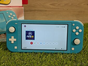 Nintendo Switch lite modré, púzdro a hra FIFA 18 - 2