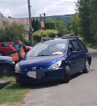 Peugeot 307 back benzin ročnik 2004 - 2