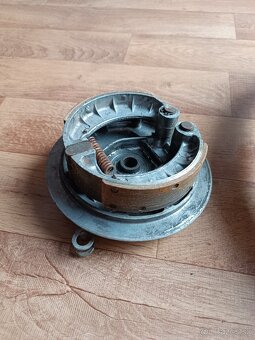 Predám zadné koleso 16"Jawa ČZ 175 - 2