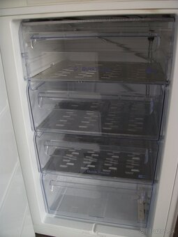 Vstavaný mrazák zn.ZANUSSI - predám. - 2