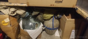 Preš plus sklenené nádoby -vyroba vína - 2