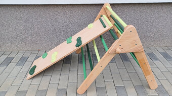 bukový Piklerovej triangel montessori - 2