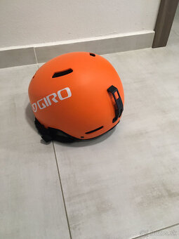 Giro- lyziarska helma v super stave - 2