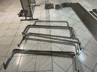 Stojany na oblečenie - 2