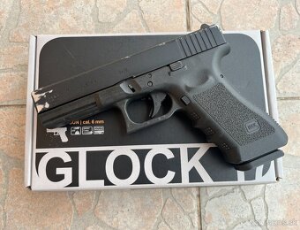 Airsoft ● Glock 17 ● GBB ● UMAREX ● 320 FPS - 2