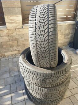 Zimné pneu 255/45 R20 Hankook - - 2