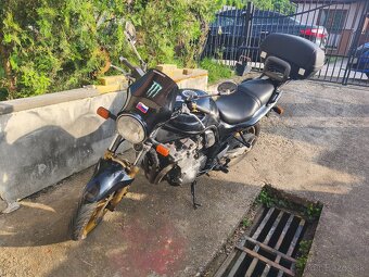 SUZUKI BANDIT 600 - 2