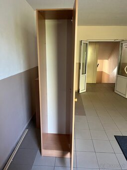 Predám skriňu 195x45x40 – 30 € - 2