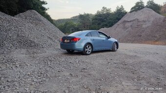 Chevrolet cruz - 2