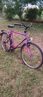 Starší horský bicykel - 2