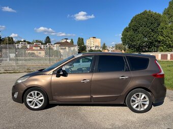 Renault Grand Scénic 1.6 dCi Privilege 7miest 2012 - camping - 2