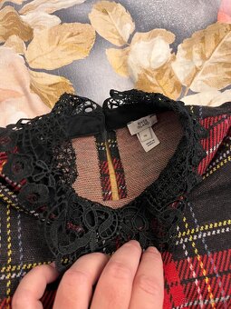 Karovane šaty River Island - 2