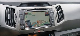 Kia sportage 1,7 Crdi max vybava Alcntra,par.kamera,navi - 2