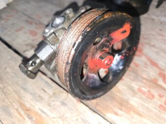 Servočerpadlo Kia Rio II - 2