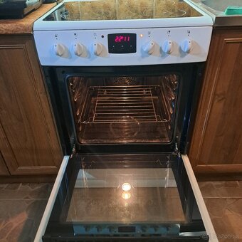 Predám sklokeramický sporák - 2