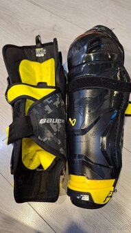 Holenné chrániče bauer supreme m3 - 2