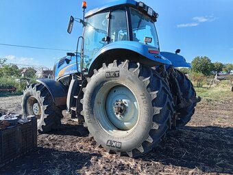 New Holland T8040 - 2