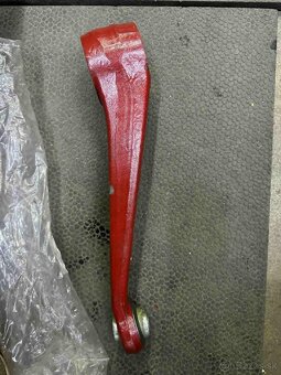 Rameno hydrauliky pravé Zetor - 2