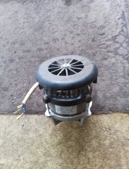Predám elektro motor do miešačky na betón - 2