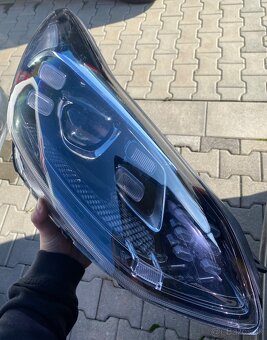 Predny svetlomet kia sportage Ql - 2