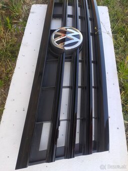 VW Touareg III Touareg 3 RLine maska chladiča cierna 760 - 2