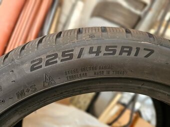 Zimne pneumatiky 225/45 R17 - 2