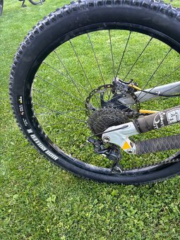 Downhill bicykel yt tues2016 - 2