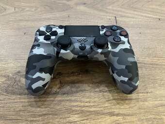 Ovládač na PS4 - 2