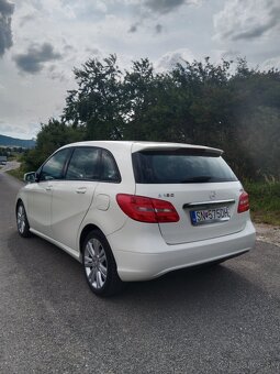 MERCEDES -BENZ---DIESEL - 2