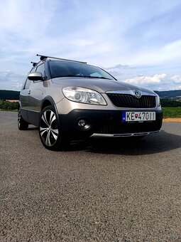 Škoda Roomster Scout - 2