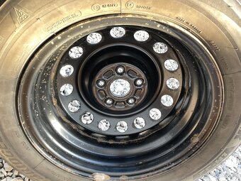 Zimné bridgestone 205/60r16 plecháče - 2