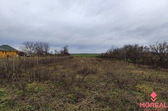 Na predaj rodinný vidiecky dom a stavebný pozemok v Jasovej - 2