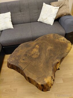 Orechovy stôlík - 2