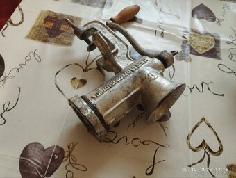 Československý mlynček na mäso. - 2