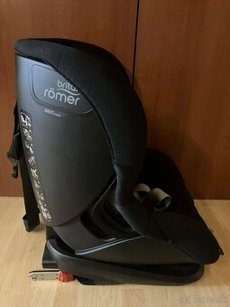römer britax Trifix i-Size (cierna) - 2