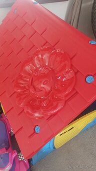 Plastový domček a šmyklavka - 2