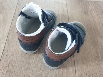 Zimne topanky velkost 22 - 2