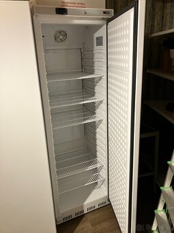 Gastro chladnicka REDFOX HR400 - 2