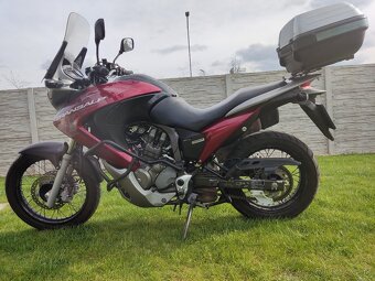 Honda Transalp XL700V - 2