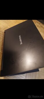 Herný notebook gigabyte G5 kc - 2