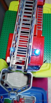 Bruder hasičské auto - 2