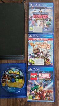 Playstation 4 - 2