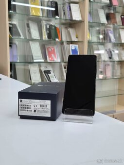 Motorola Edge 30 Pro 256GB - 2