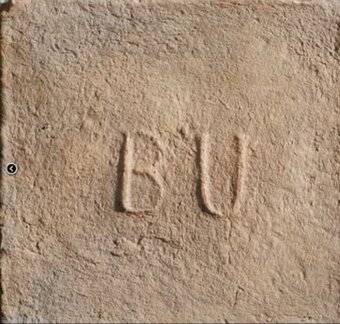 Historická dlažba z Gabčíkova s monogramon - 2