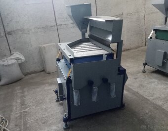Pneumatický triediaci stôl GT 0.3 t/h | Čistič obilia - 2