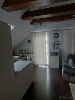 3 izbovy podkrovný byt - cetrum mesta Sereď - 2