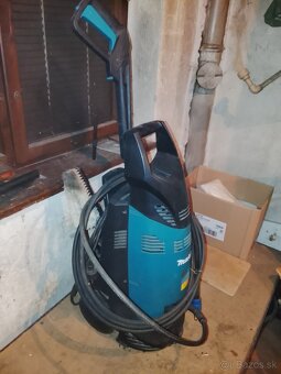 Predam vapku makita 110barov,malo pouzivana. - 2