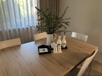 Jedálenský stôl + 4 stoličky zdarma - 2